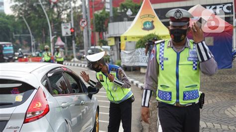 Gelar Operasi Gabungan Polisi Tindak Puluhan Kendaraan Parkir Liar Di