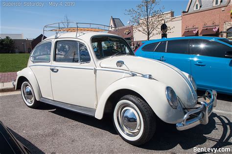 White Volkswagen Beetle BenLevy