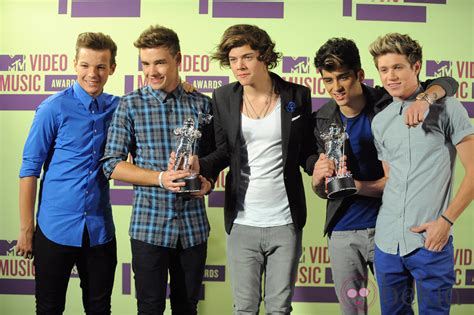 Image - 27734 one-direction-mtv-video-music-awards-2012.jpg - One ...