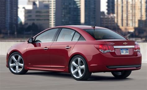 Chevrolet Cruze Price Specs Review Mileage Features