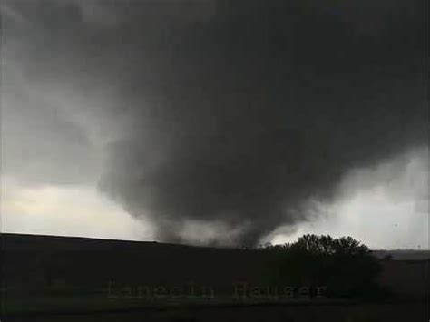 Brief Clip Of The Multi Vortex Wedge Tornado Moments Before Crossing I