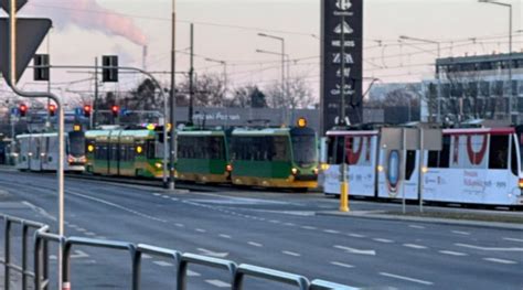 Awaria Sieci Trakcyjnej Parali Uje Ruch Tramwajowy W Poznaniu