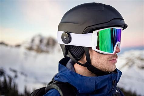 6 Best Headphones For Skiing In 2025