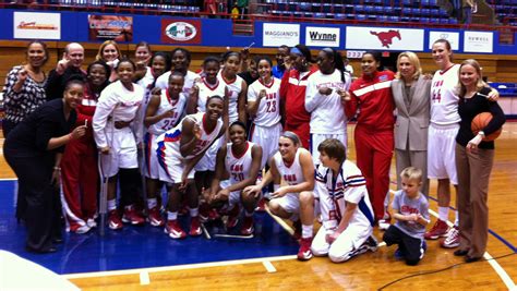 Southern Methodist Head Coach Rhonda Rompola Announces Retirement