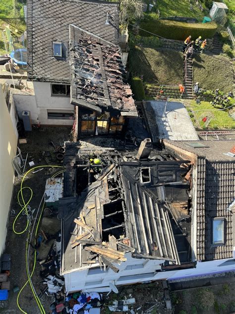 F Y R Feuer Mit Menschenleben In Gefahr Feuerwehr Selters Taunus