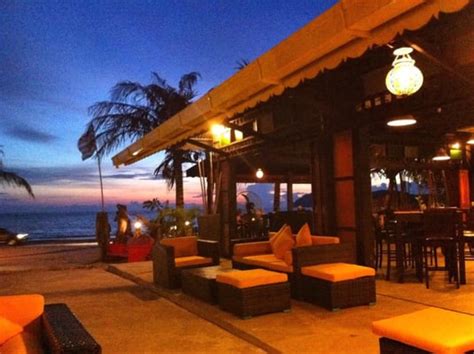 Yellow Beach Cafe Updated July 2025 11 Photos Jalan Pantai Tengah
