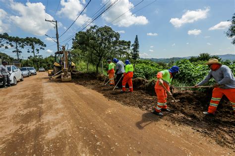 Itapevi Inicia Obras De Pavimenta O Na Estrada Serra Do Aguirre