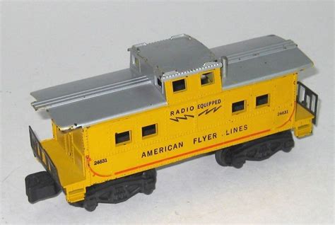 American Flyer S Scale Caboose 24631 Radio Equipped Yellow Body Metal