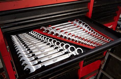 Milwaukee Ratcheting Wrench Sets In Tool Box In Milwaukee Tool