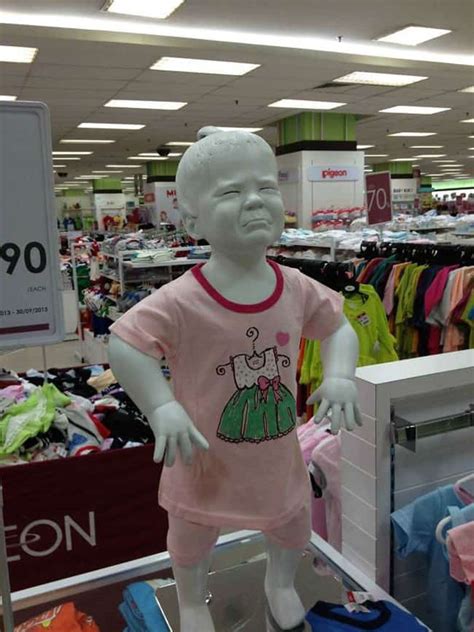 These Photos Of Funny Mannequins Posing Will Make Your Day Laptrinhx