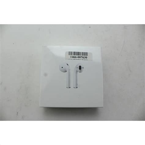 Apple A1938 Airpods W/wireless Charging Case | Property Room