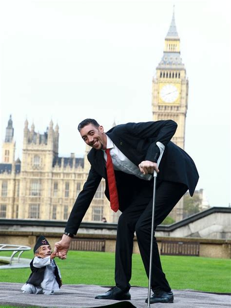 Worlds Tallest Man Meets Worlds Shortest Man