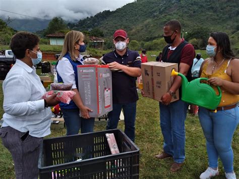 Familias Campesinas Beneficiadas En Pradera