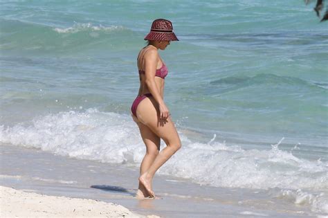 Jennifer Lopez Sexy Tiny Bikini Hot Celebs Home