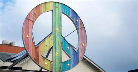 PLUR: What it Means Within Rave Culture - Rave Harmony