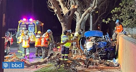 Al menos un muerto deja choque de vehículo contra un muro en Viña del