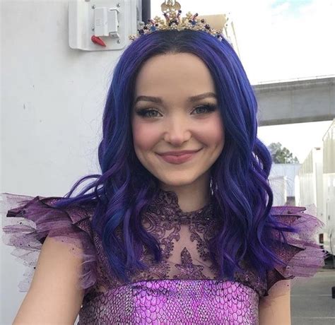 Pin De Chloe En Dovecameron Descendientes 3 Descendientes Actores