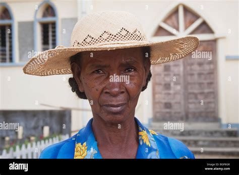 Madagascar portrait femme Banque de photographies et dimages à haute