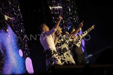 Konser Westlife Di Surabaya Antara Foto