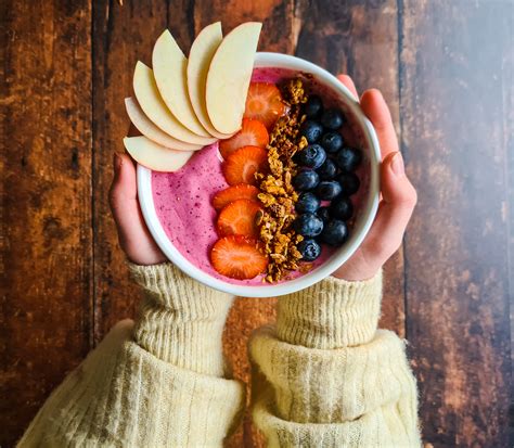 Rood Fruit Smoothiebowl Ready In 5 Minuten Hutspot En Hotspot