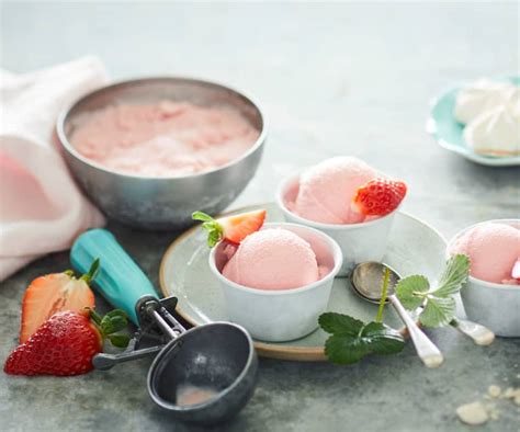 Glace à la fraise et au yaourt Cookidoo das offizielle Thermomix