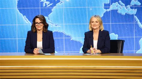 Tina Fey And Amy Poehlers Snl Weekend Update Brings The Emmys House