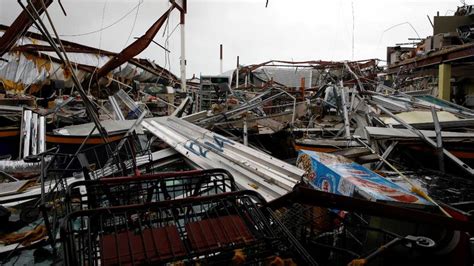 Hurricane Maria Leaves Puerto Rico Powerless At Least 15 Dead On