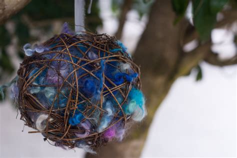 DIY Bird Nesting Ball (Drop-In Program) – Campbell County Public Library