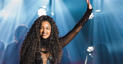 Iza no Rock in Rio 2022 relembre a trajetória da cantora até o Palco