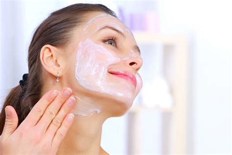 10 Best Diy Facial Masks For Acne Prone Skin