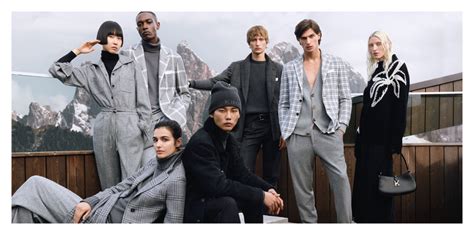 Kiton World: official website