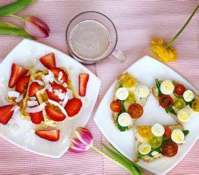 Mic Dejun In Familie Cooking At Home