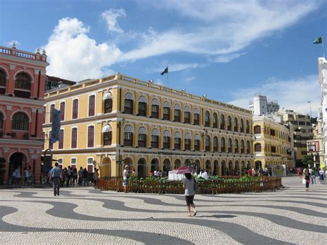 My Love of Senado Square – The Next Excursion