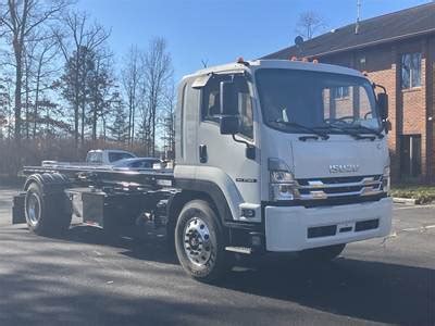 2024 Isuzu FVR Single Axle Roll Off Truck 260HP Automatic For Sale