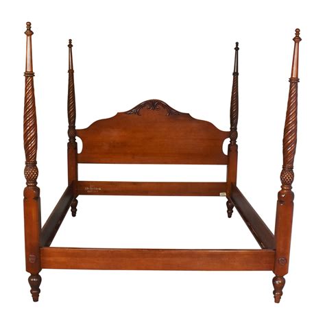 76% OFF - Ethan Allen Ethan Allen British Classics King Poster Bed / Beds