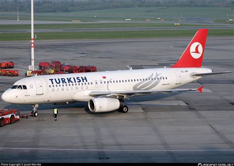 TC JPF Turkish Airlines Airbus A320 232 Photo By Jonah Warnke ID