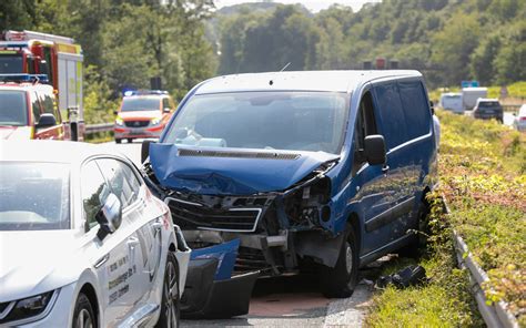 Wuppertal F Nf Verletzte Bei Verkehrsunf Llen Auf Der A