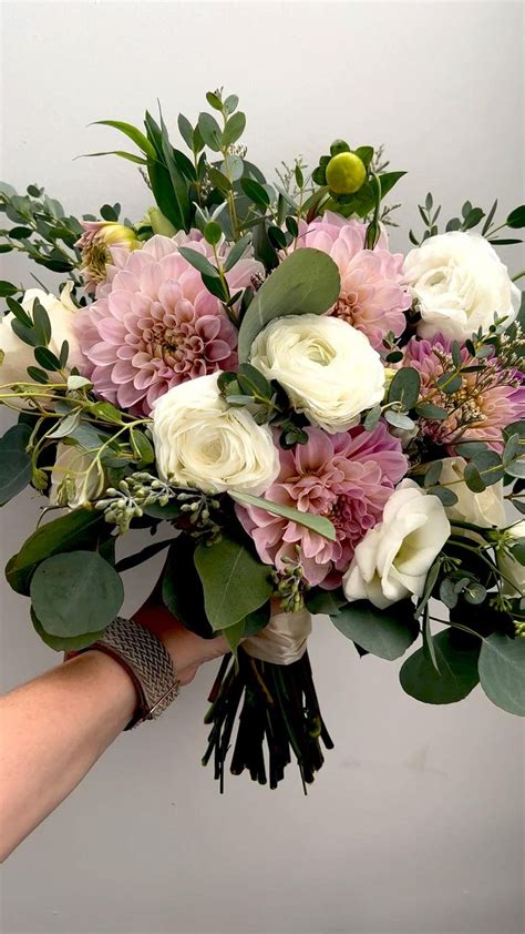 Bridal Bouquet With Sweet Nathalie Dahlias Ranunculus Lisanthius