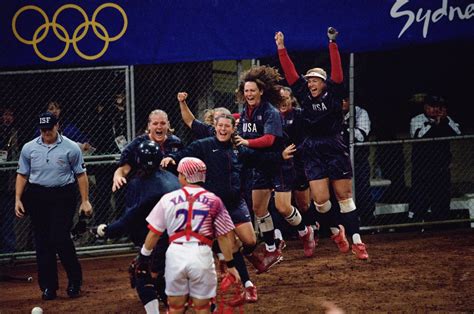 Highlighting the USA Softball Olympic Teams: 2000 Sydney - Extra Inning ...