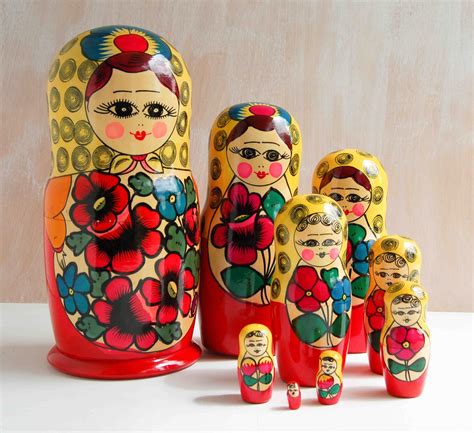 Vintage Collection 9 Matryoshka Dolls Russian Art Nesting