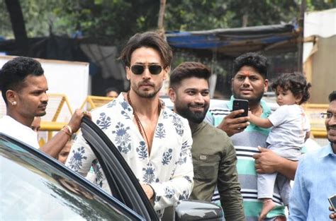 Tiger Shroff Reached Siddhivinayak Temple For The Success Of His Film Ganpath See Pics Ganpath