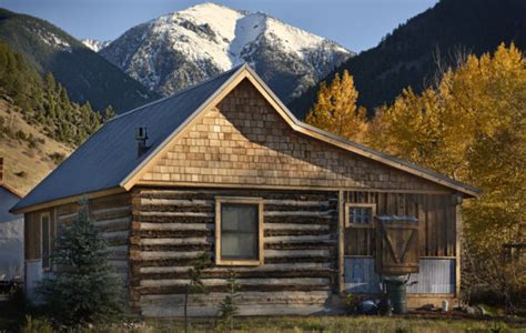 Escape to a Serene Montana Wilderness Cabin Retreat - Montana Homestead Cabins