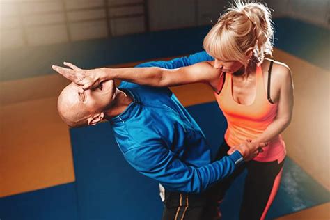 6 Self Defense Moves For Woman