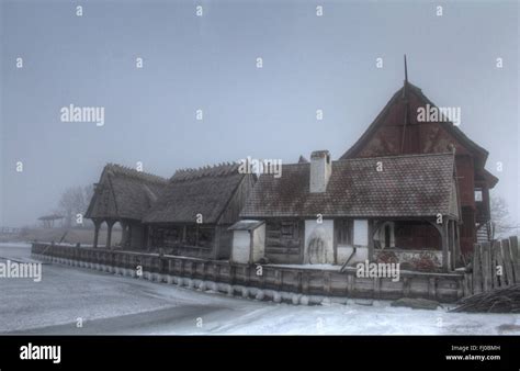 Medieval village houses hi-res stock photography and images - Alamy