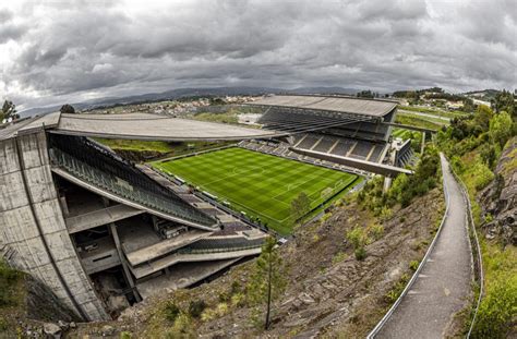 Los Estadios M S Raros Y Flipantes Del Mundo Panenka