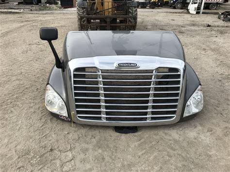 Freightliner Cascadia Hood