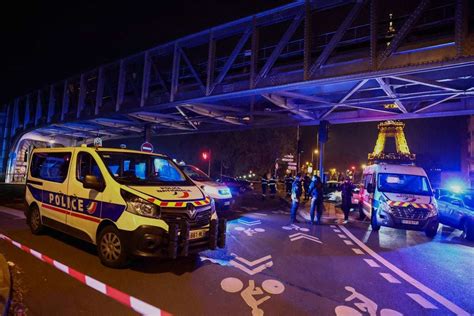 Un Mort Et Deux Bless S Dans Une Attaque Au Couteau Dans Le Centre De