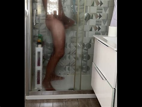 Masturbation Sous La Douche Avec Une Forte Jaculation Et Un V Ritable Orgasme Xvideos