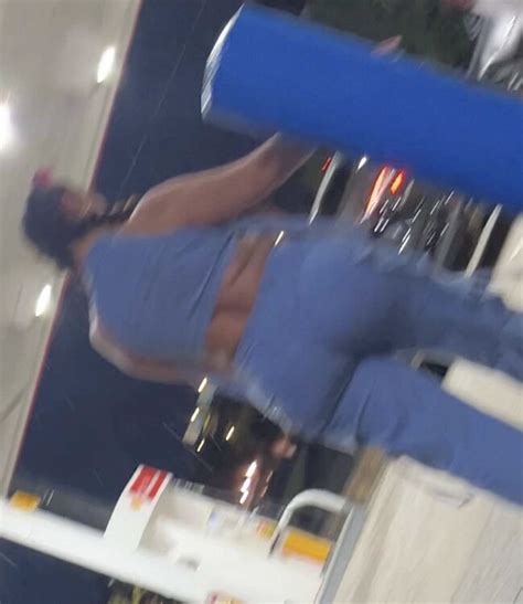 Big Bubble Latina At Gas Station Oc Tight Jeans Forum