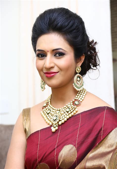 Divyanka Tripathi Biodata Movies Net Worth Age New Movies Affairs